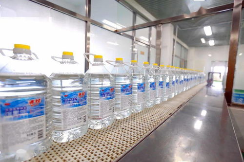 新年新氣象,洛娃日化工廠(chǎng)里,一片繁忙景象