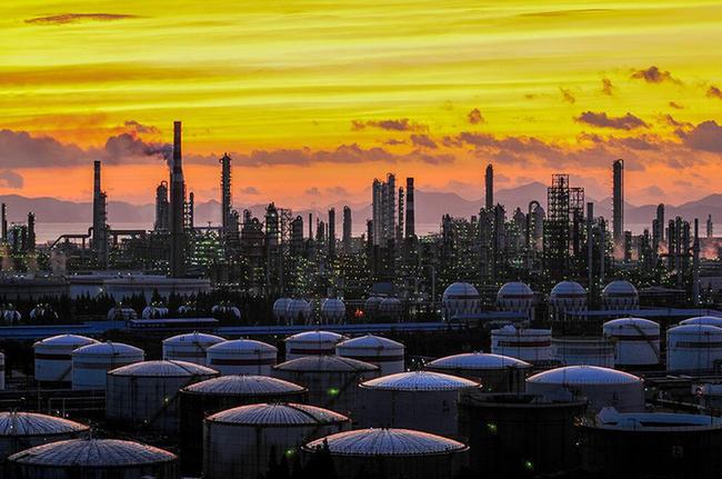 鎮海煉化 綠色石化實力擔當，為美好生活加油